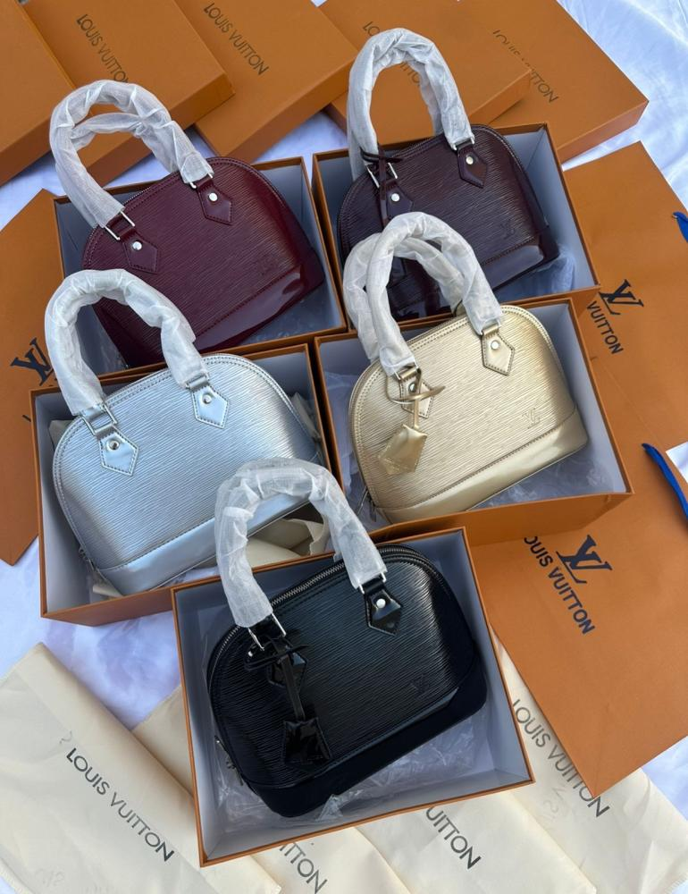 حقيبة لويس فويتون ألما بي بي