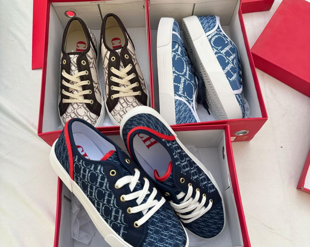 حذاء كارولينا هيريرا قماش