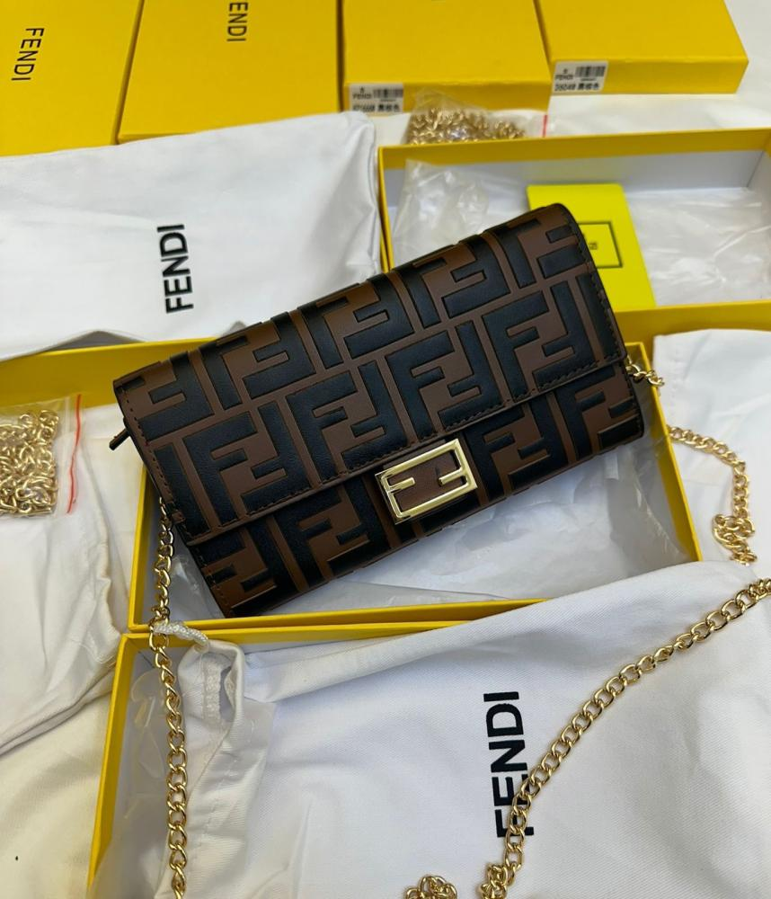شنطة فندي