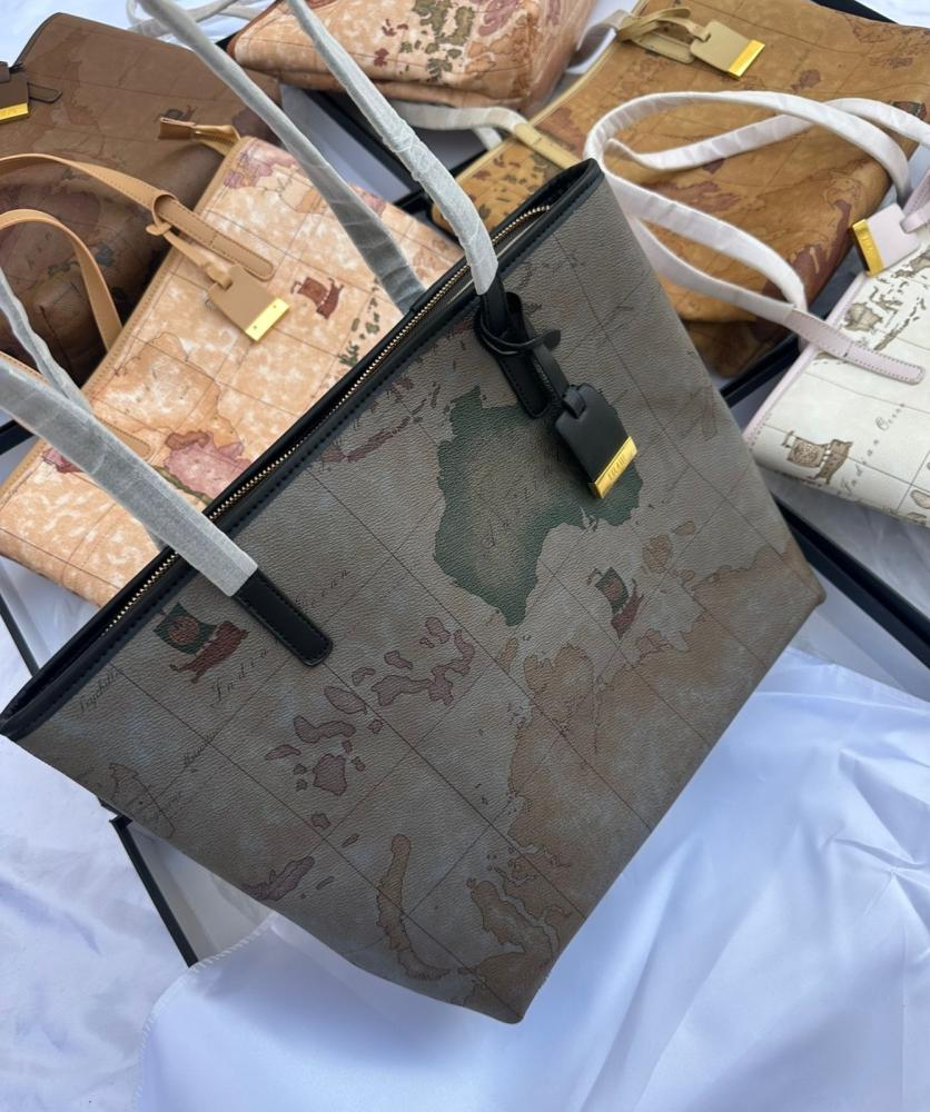 حقيبة ألفيرو مارتيني توت