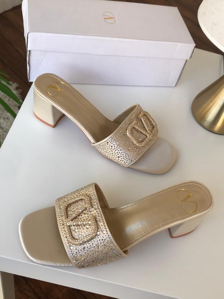 صندل فالنتينو فلات